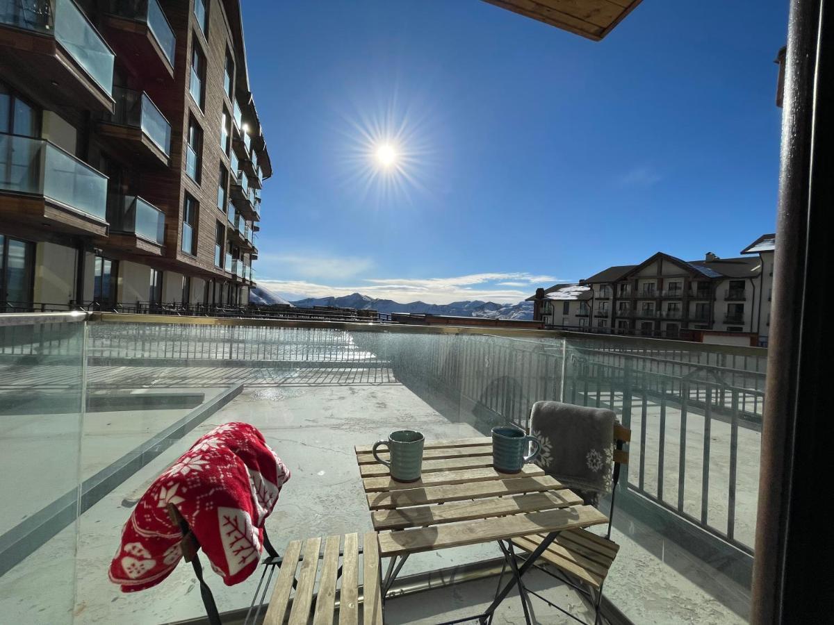 Winter Is Here Apartment In New Gudauri Exteriör bild